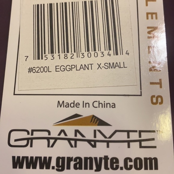 🎁 2 Conquer the Elements Jackets - Picture 4 of 7